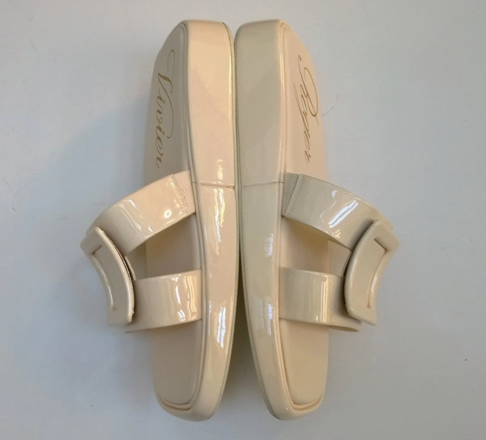 Roger Vivier Slide Mule 35mm Buckle Sandal Flats Dip Cream Patent Leather