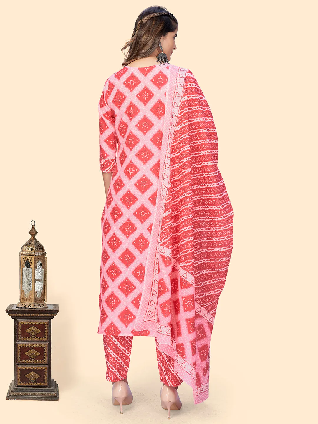 Women'S Bandhani Print & Embroiderd Straight Cotton Pink Stitched Kurta Pant With Dupatta