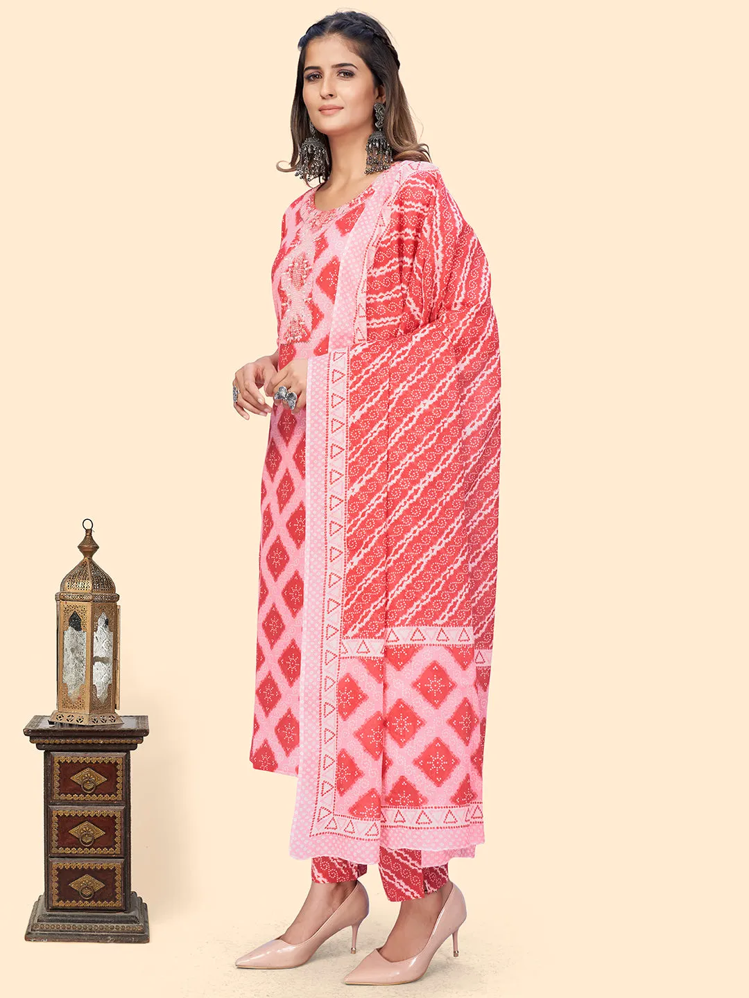 Women'S Bandhani Print & Embroiderd Straight Cotton Pink Stitched Kurta Pant With Dupatta