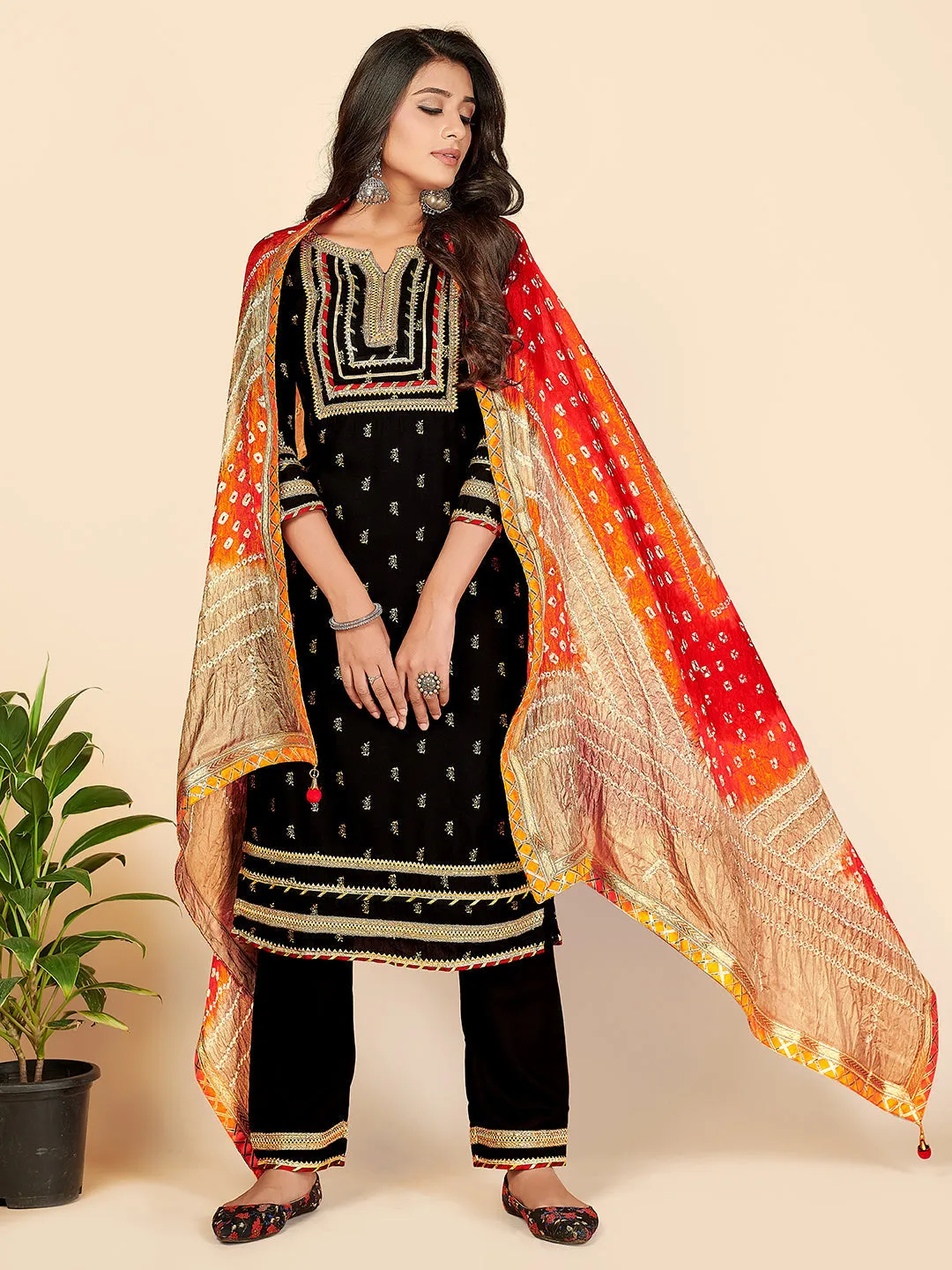 Women'S Foil Print & Lace Work Straight Rayon Black Stitched Kurta Pant With Dupatta