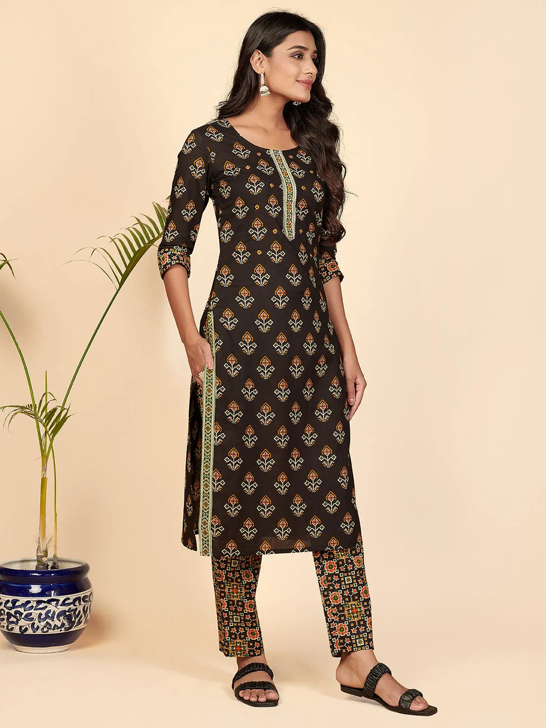 Women'S Patola Print & Mirror Work Straight Cotton Black Stitched Kurta Pant With Dupatta