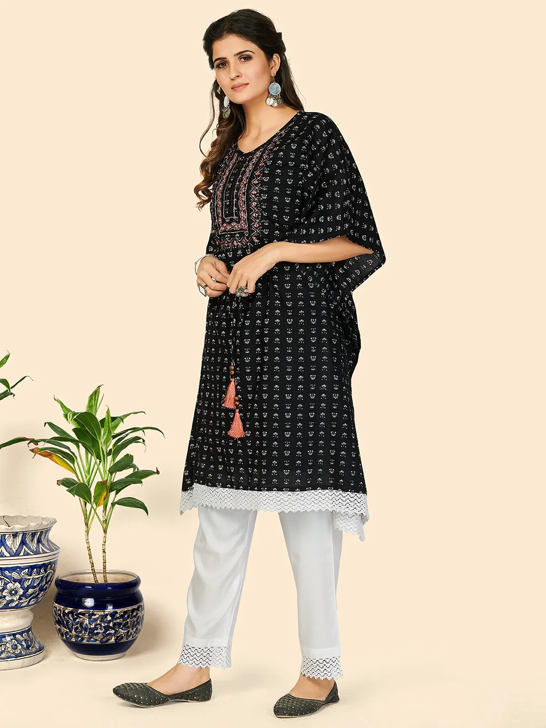 Women'S Print & Mirror Work  Cotton Black Stitched Kaftan Kurta With Pant Set