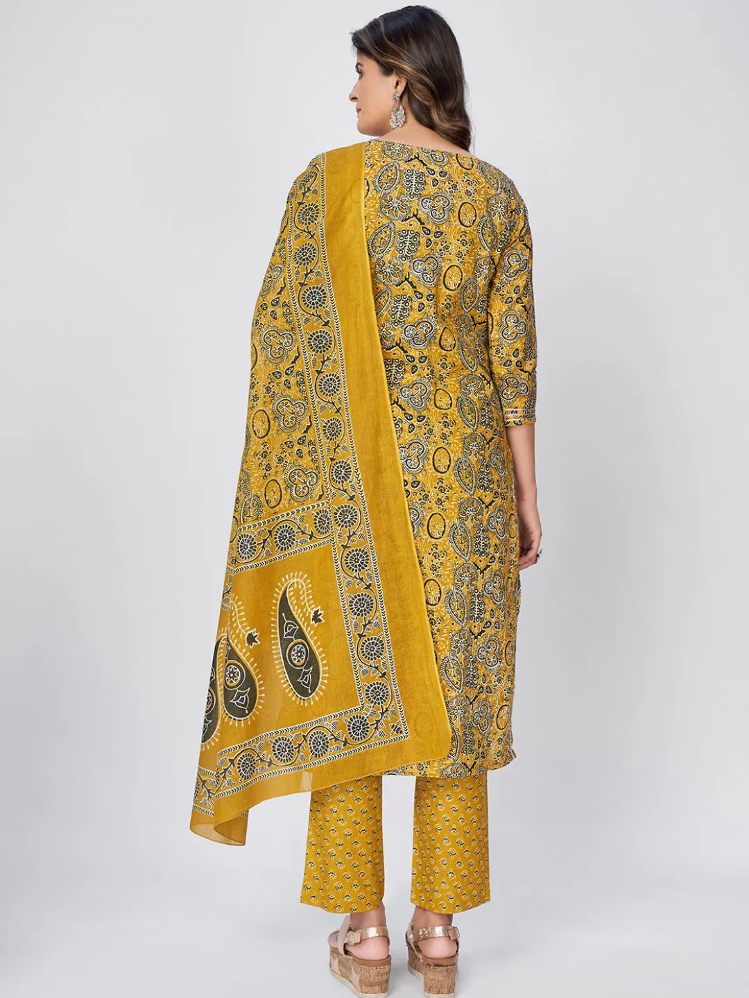 Women'S Printed & Embroidered Straight Cotton Yellow Kurta Pant With Dupatta