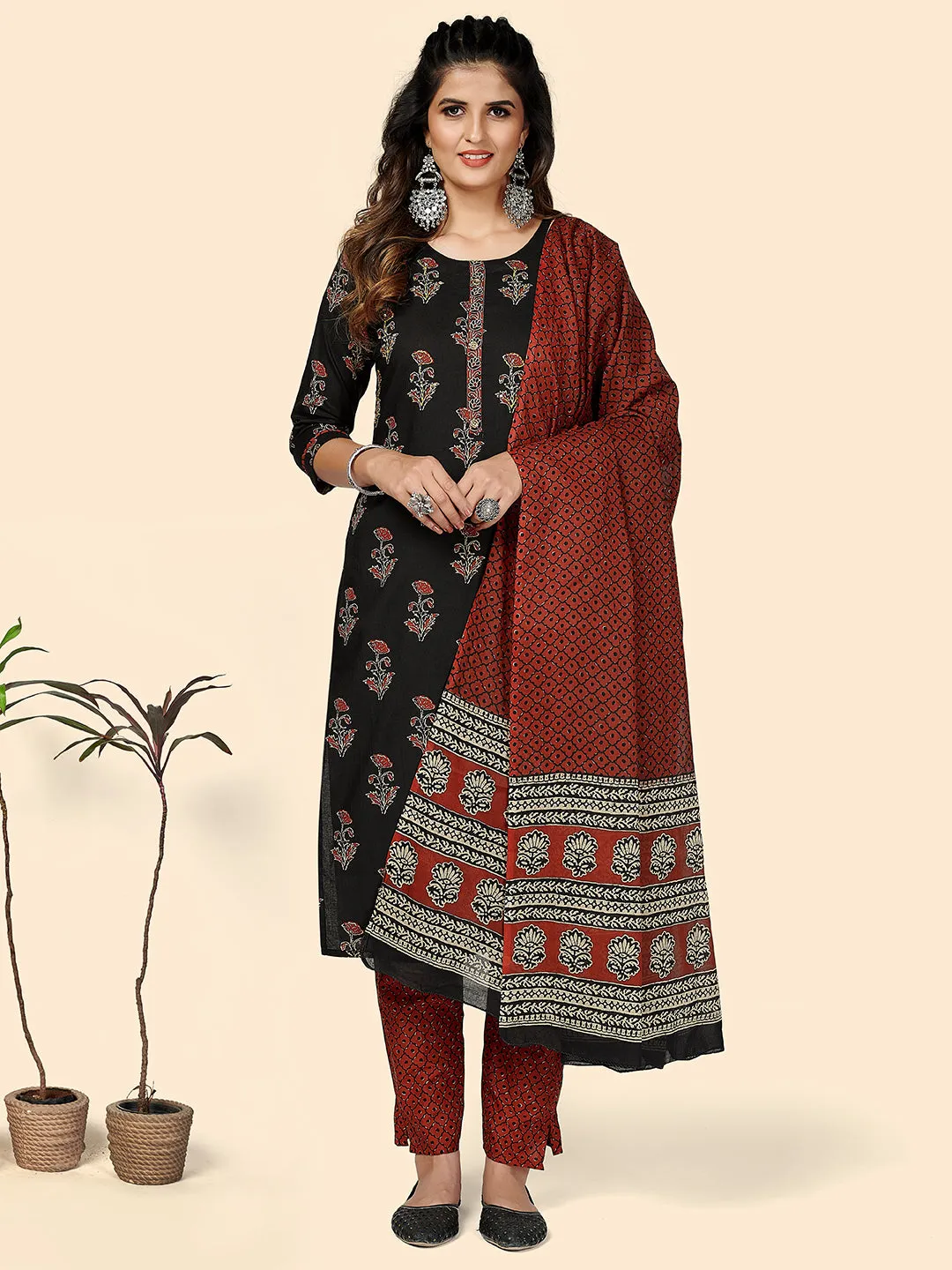 Women'S Printed & Sequience Work Straight Cotton Black Stitched Kurta Pant With Dupatta