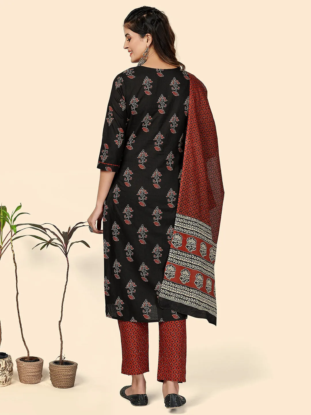 Women'S Printed & Sequience Work Straight Cotton Black Stitched Kurta Pant With Dupatta